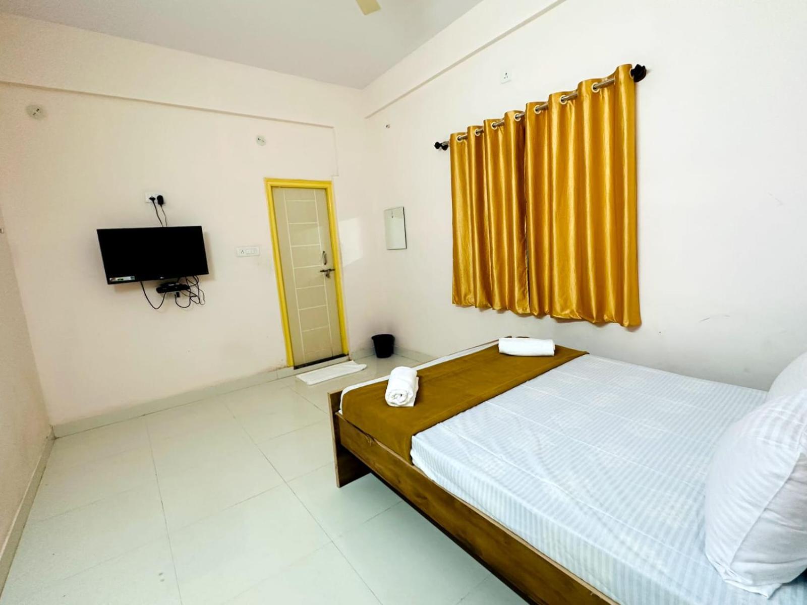 Vbh Inn- Affordable And Budget Friendly Jigani エクステリア 写真